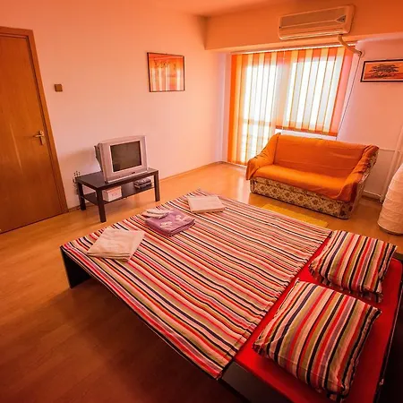 Studio Old Town House Of Parliament View * Bucharest