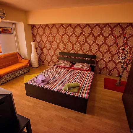 Apartment Studio Old Town House Of Parliament View *