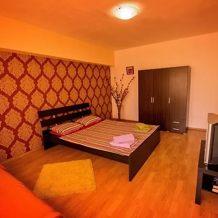 Studio Old Town House Of Parliament View * Bucharest