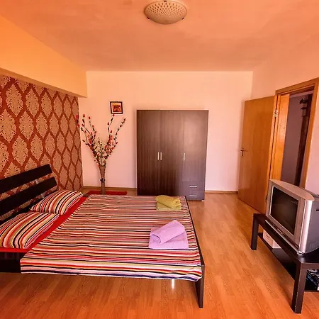Apartment Studio Old Town House Of Parliament View *