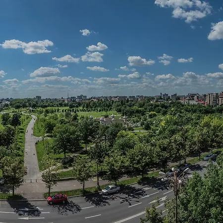 Studio Old Town House Of Parliament View Bucharest